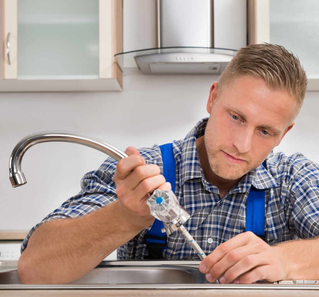 Как подключить смеситель на кухне своими руками?